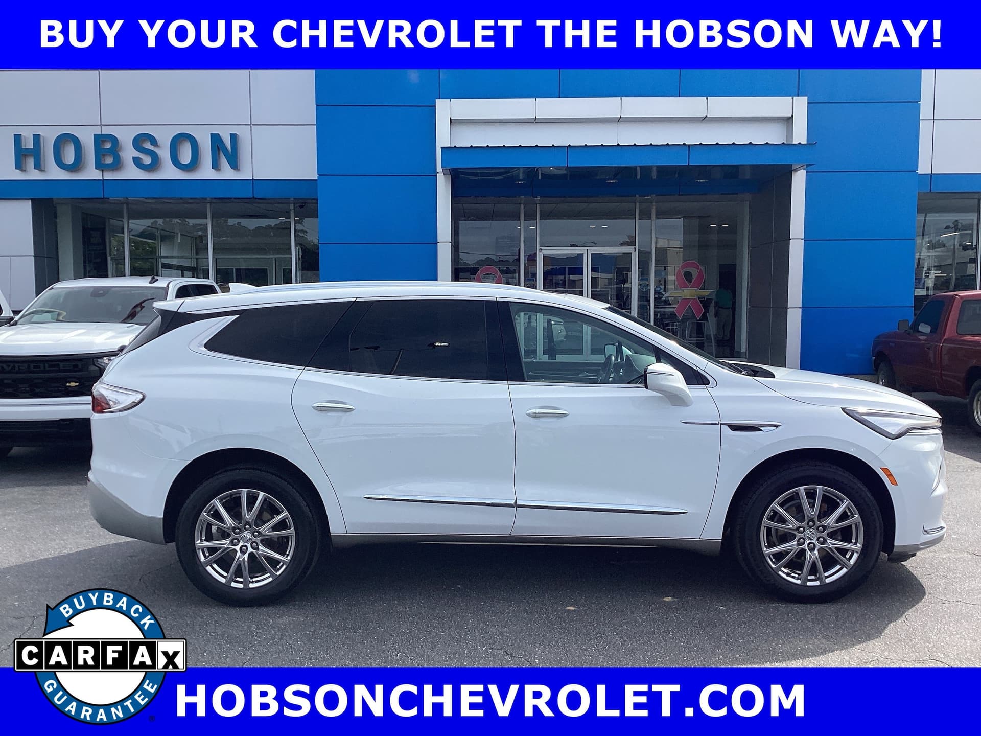 2023 Buick Enclave Essence — photo 1 of 14