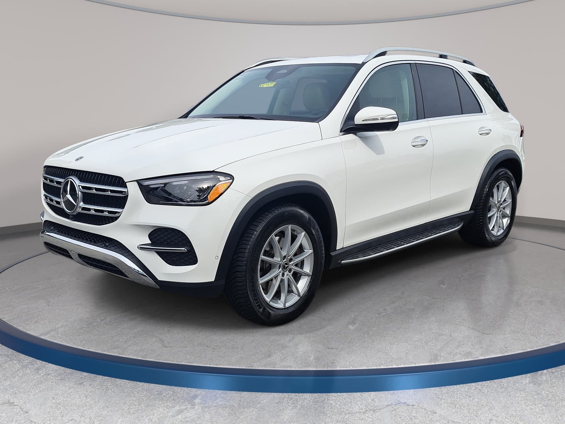 2025 Mercedes-Benz GLE Base — photo 1 of 39