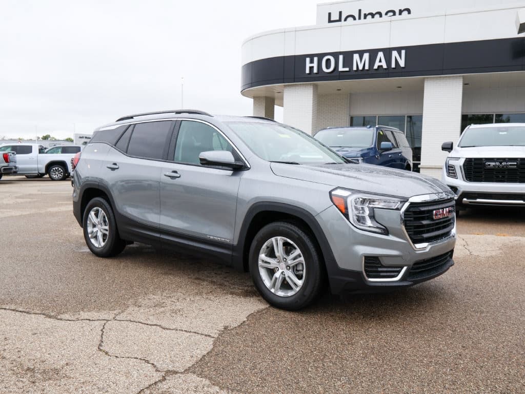 2023 GMC Terrain SLE — photo 1 of 33