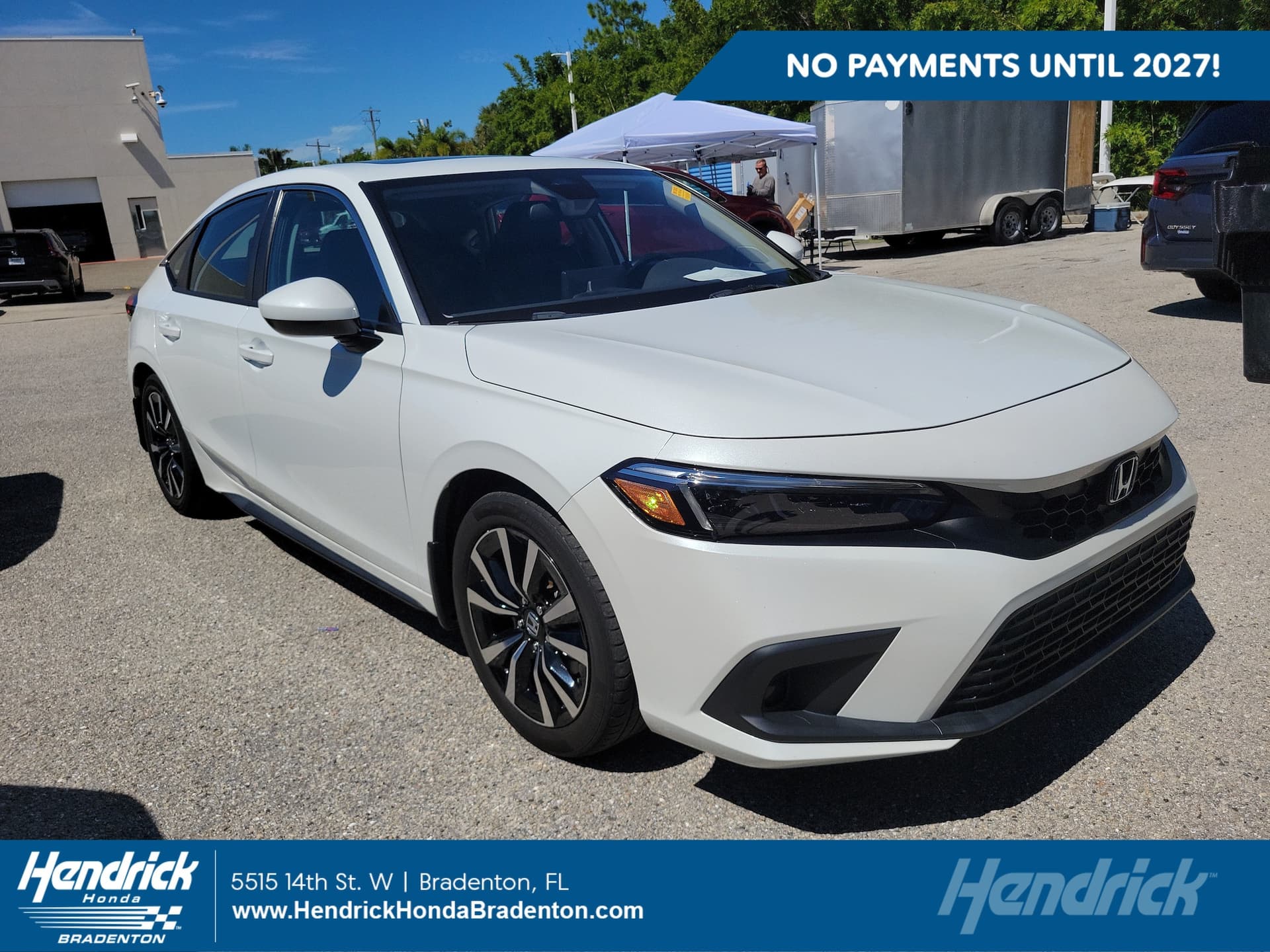 2024 Honda Civic Hatchback EX-L — photo 1 of 11