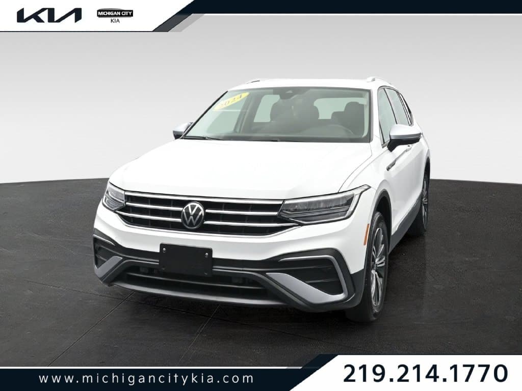 2024 Volkswagen Tiguan Base — photo 1 of 50