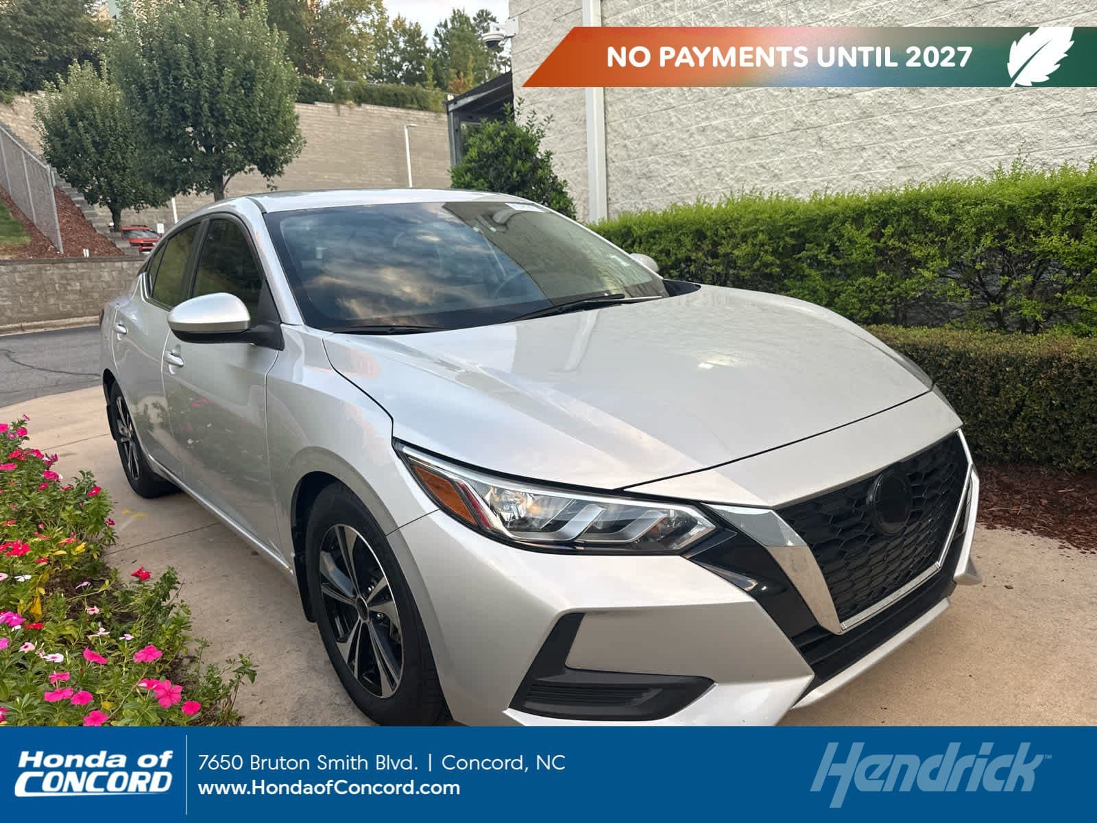 2022 Nissan Sentra SV — photo 1 of 10