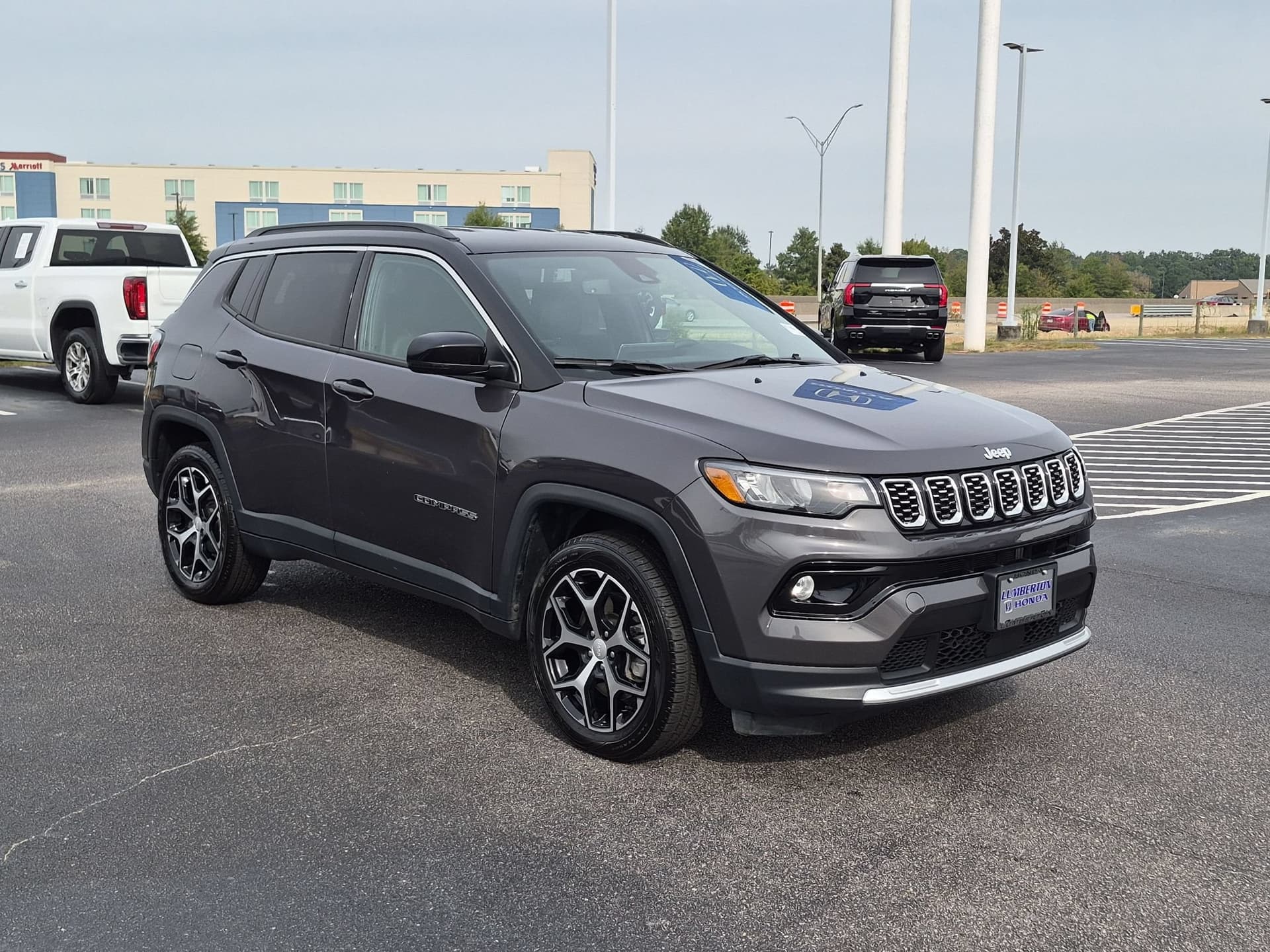 2024 Jeep Compass Limited — photo 1 of 38