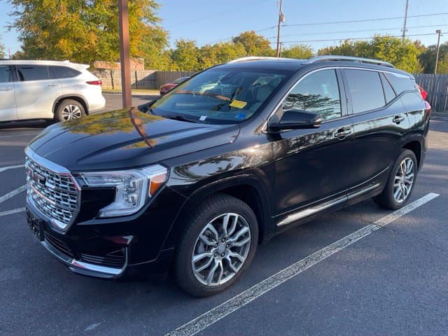 2023 GMC Terrain Denali — photo 1 of 4