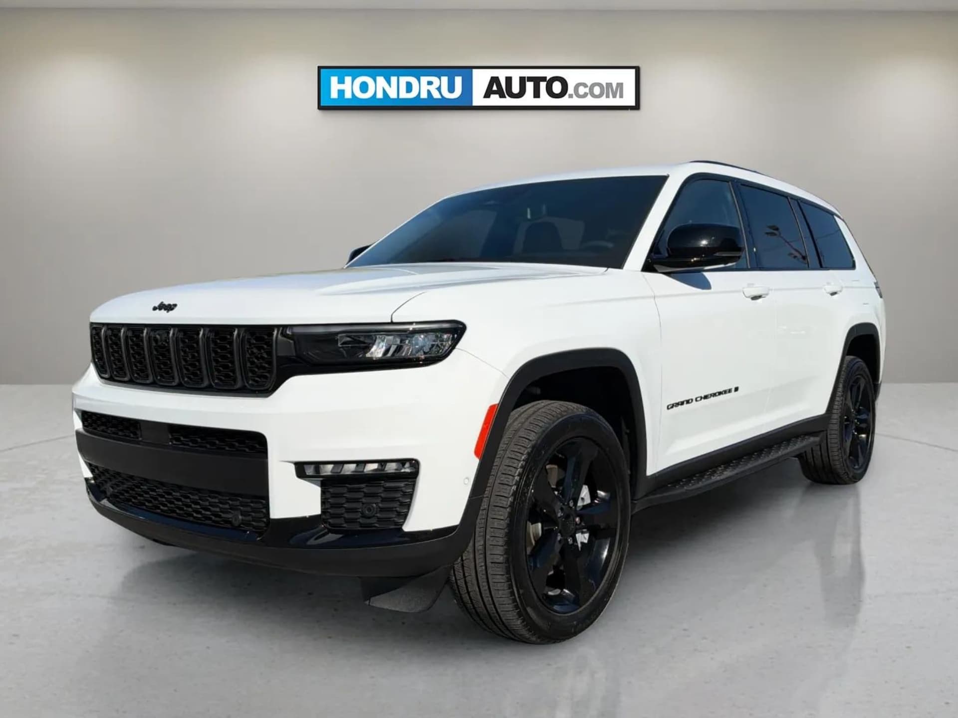 2025 Jeep Grand Cherokee L Limited — photo 1 of 24