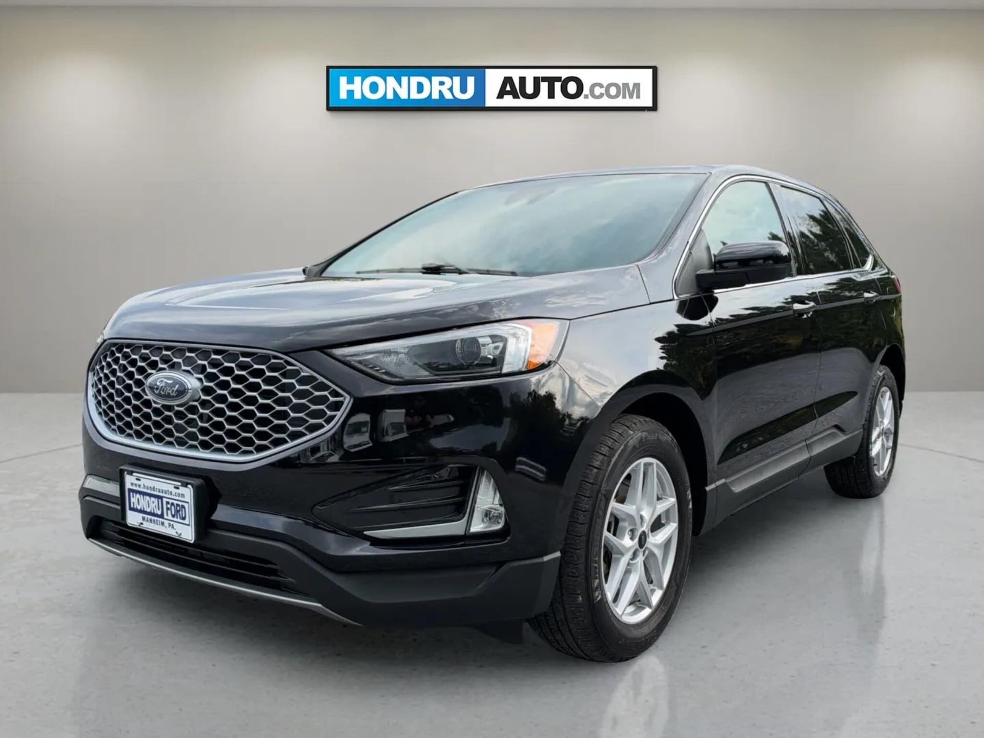 2023 Ford Edge SEL — photo 1 of 21