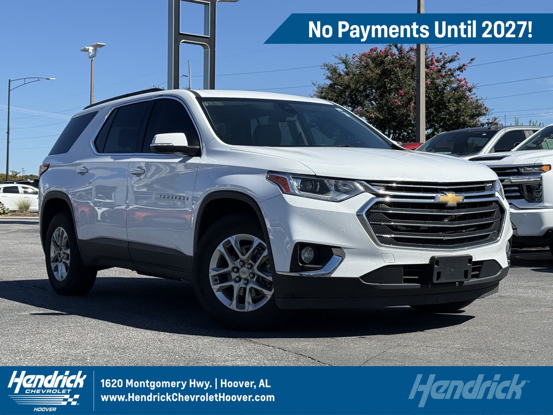 2021 Chevrolet Traverse LT Cloth — photo 1 of 17