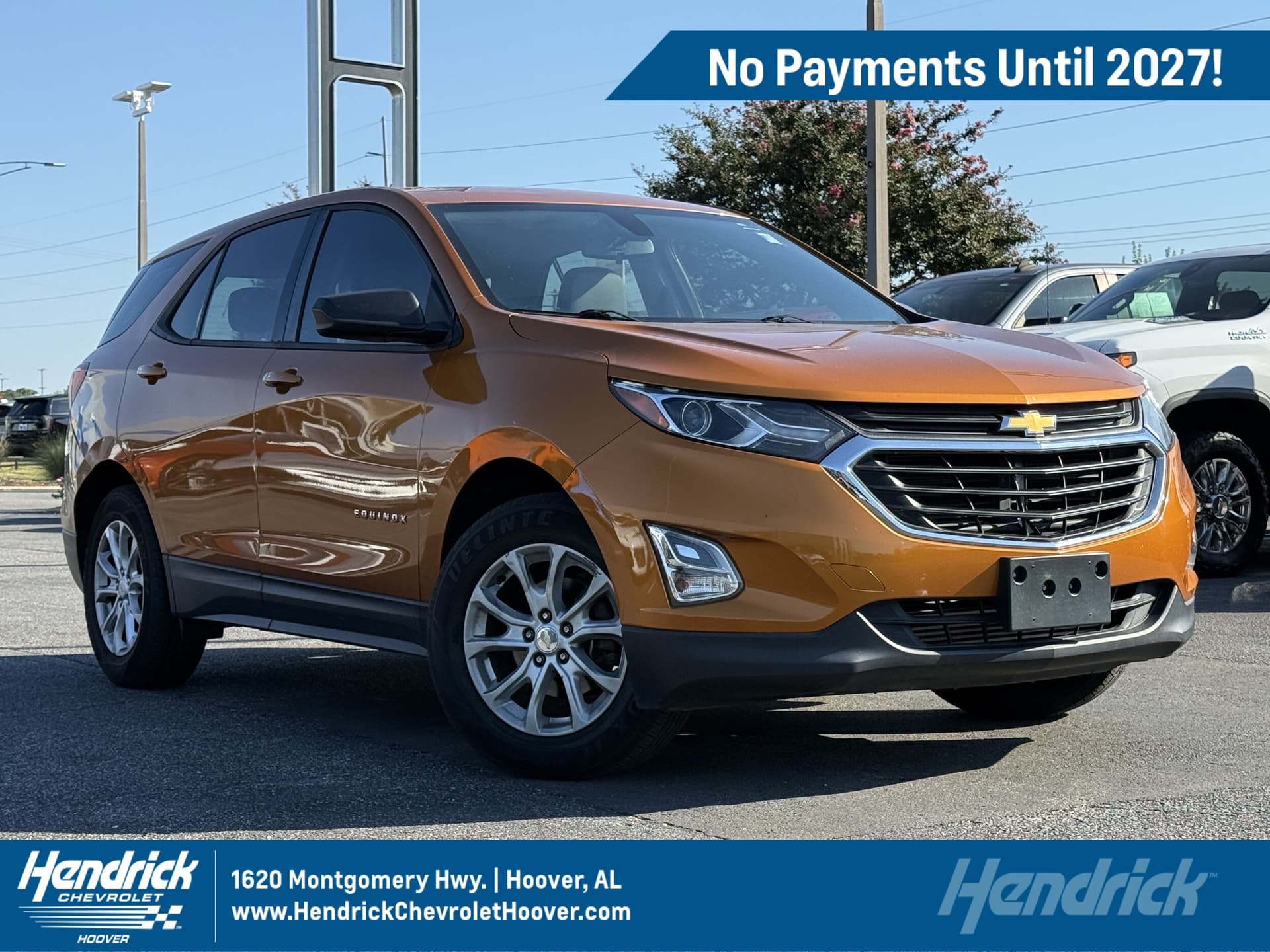2018 Chevrolet Equinox LS — photo 1 of 15