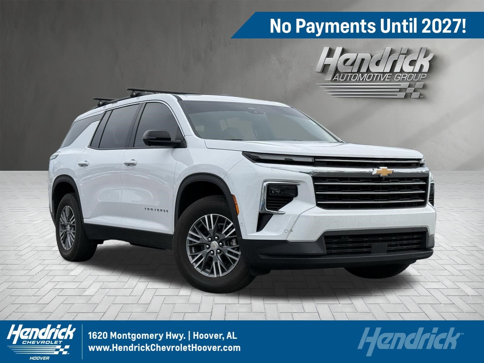 2025 Chevrolet Traverse FWD LT — photo 1 of 17