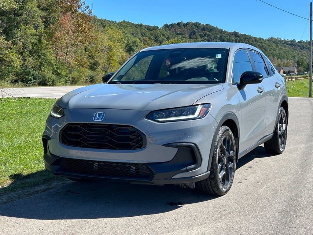 2024 Honda HR-V Base — photo 1 of 9