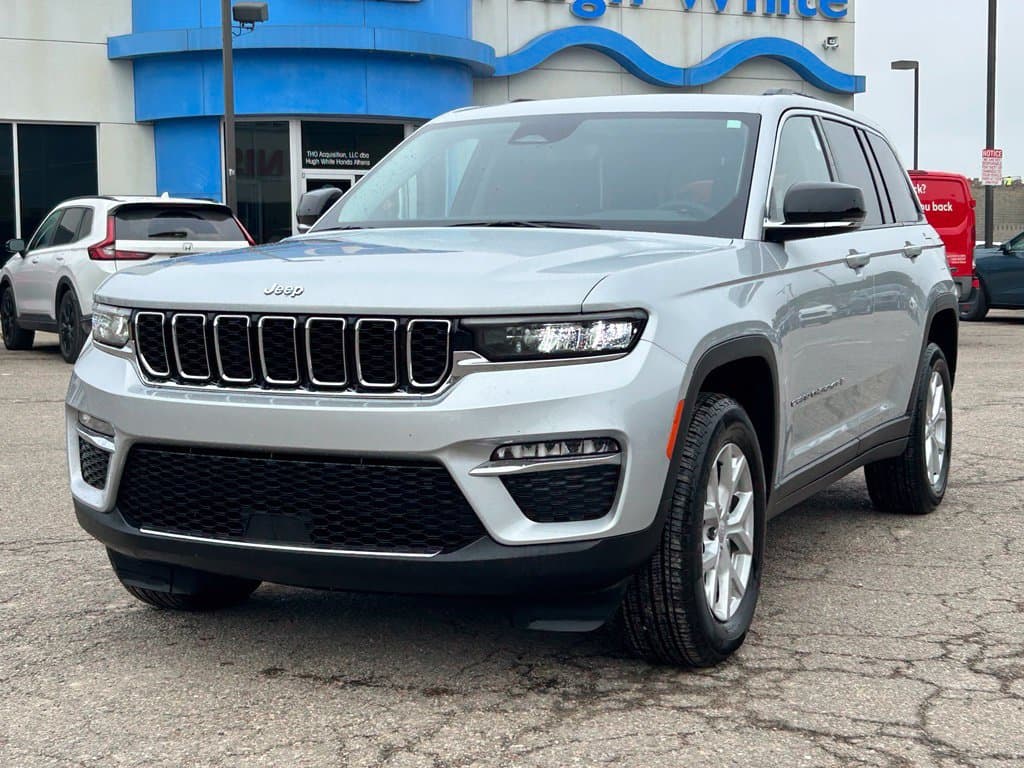 2023 Jeep Grand Cherokee Limited — photo 1 of 10