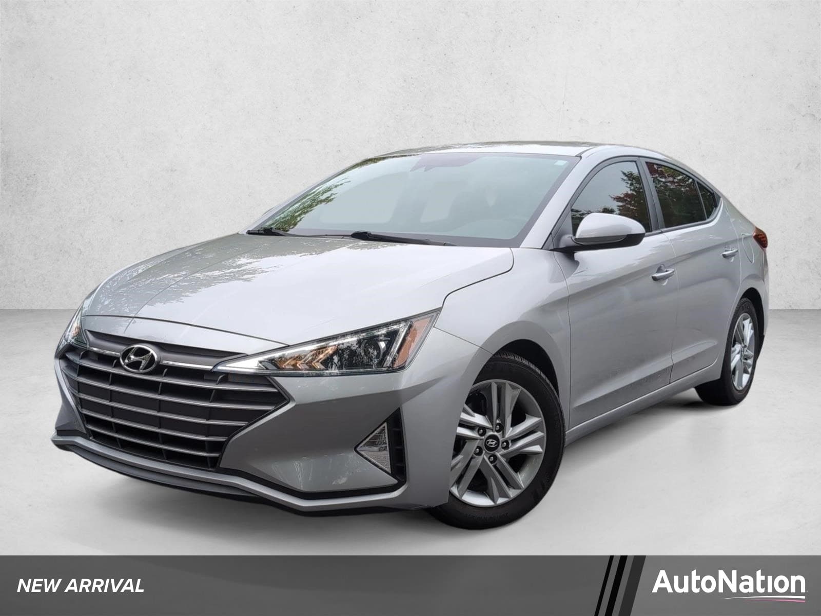 2020 Hyundai Elantra SEL — photo 1 of 30