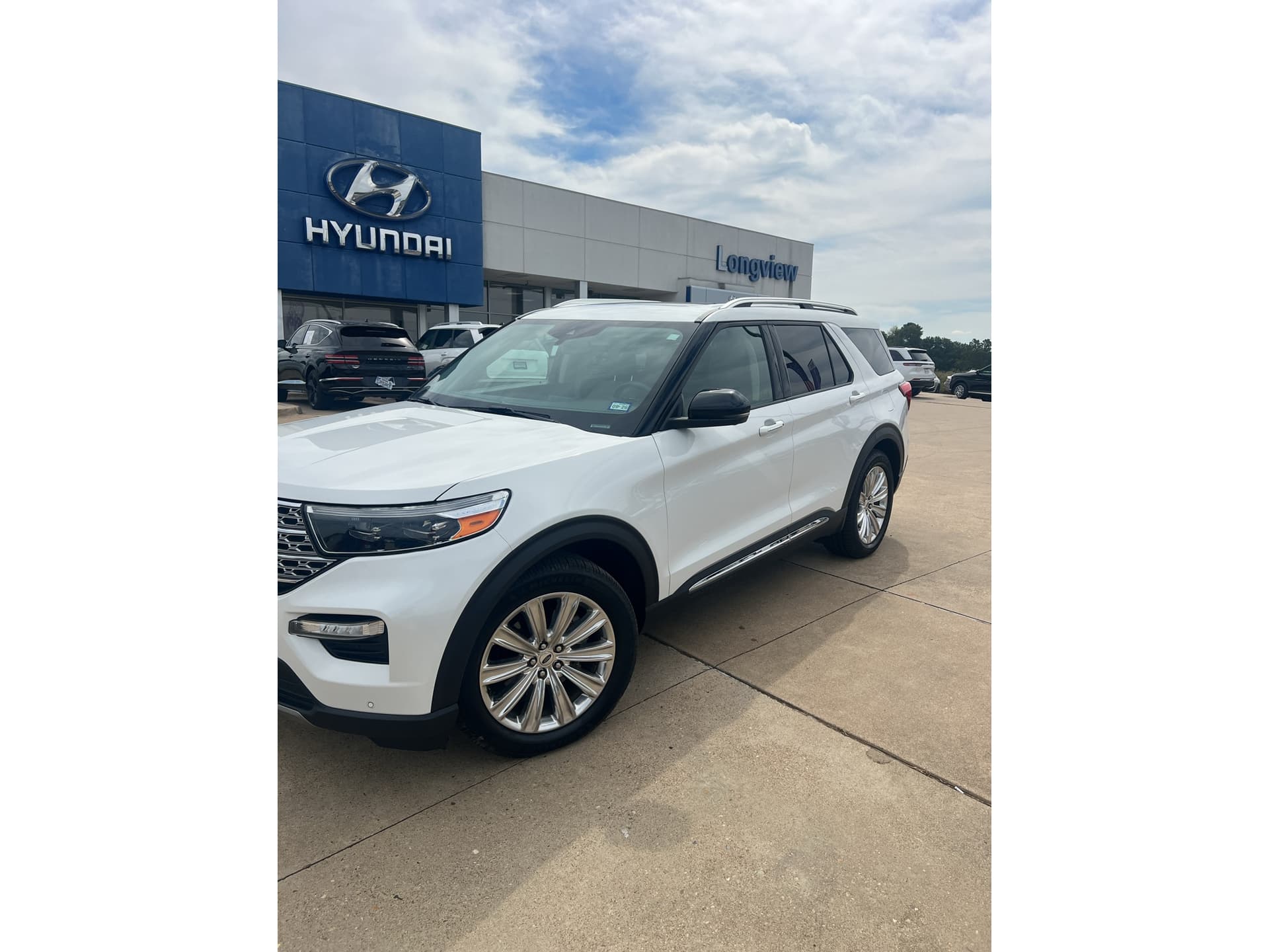 2020 Ford Explorer Limited — photo 1 of 4