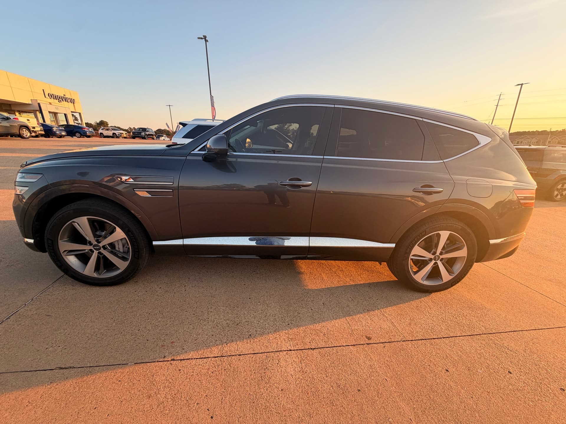 2021 Genesis GV80 Base — photo 1 of 4