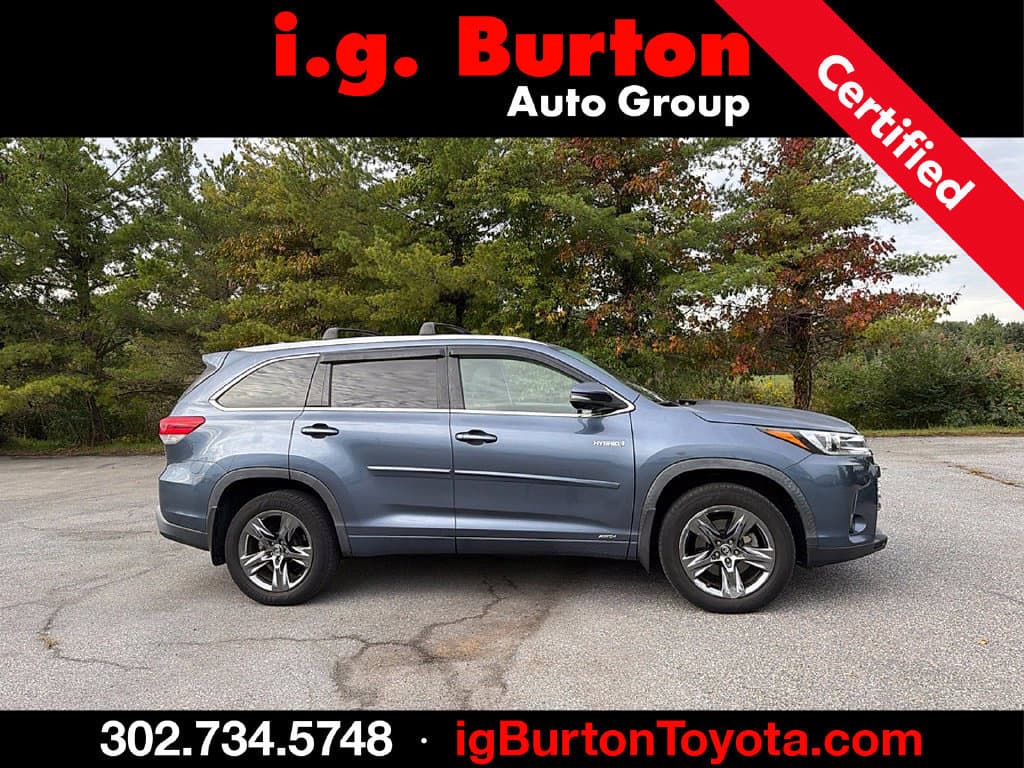 2019 Toyota Highlander Hybrid Limited Platinum — photo 1 of 2