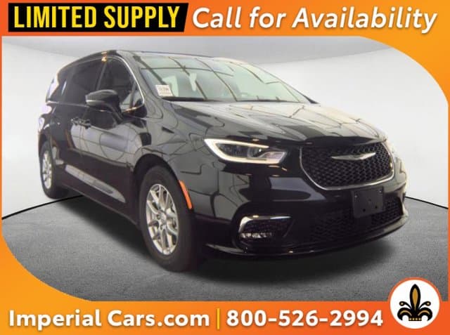 2026 Chrysler Pacifica Select — photo 1 of 12