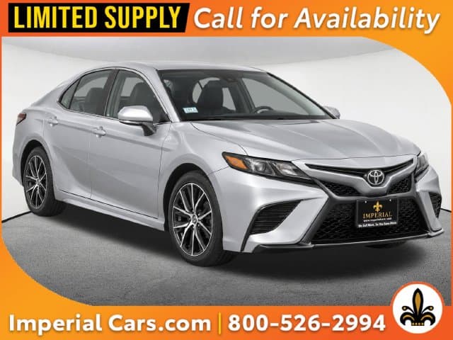 2022 Toyota Camry SE — photo 1 of 6
