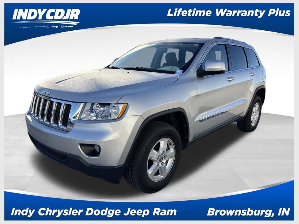 2012 Jeep Grand Cherokee Laredo — photo 1 of 30