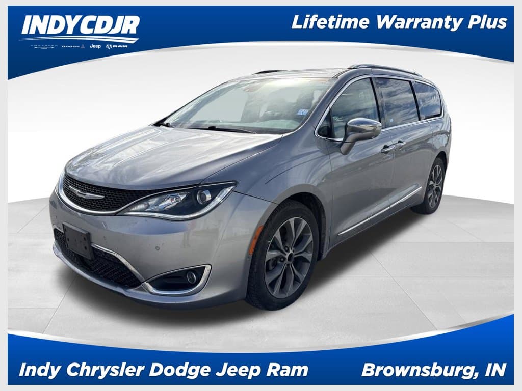 2017 Chrysler Pacifica Limited — photo 1 of 27