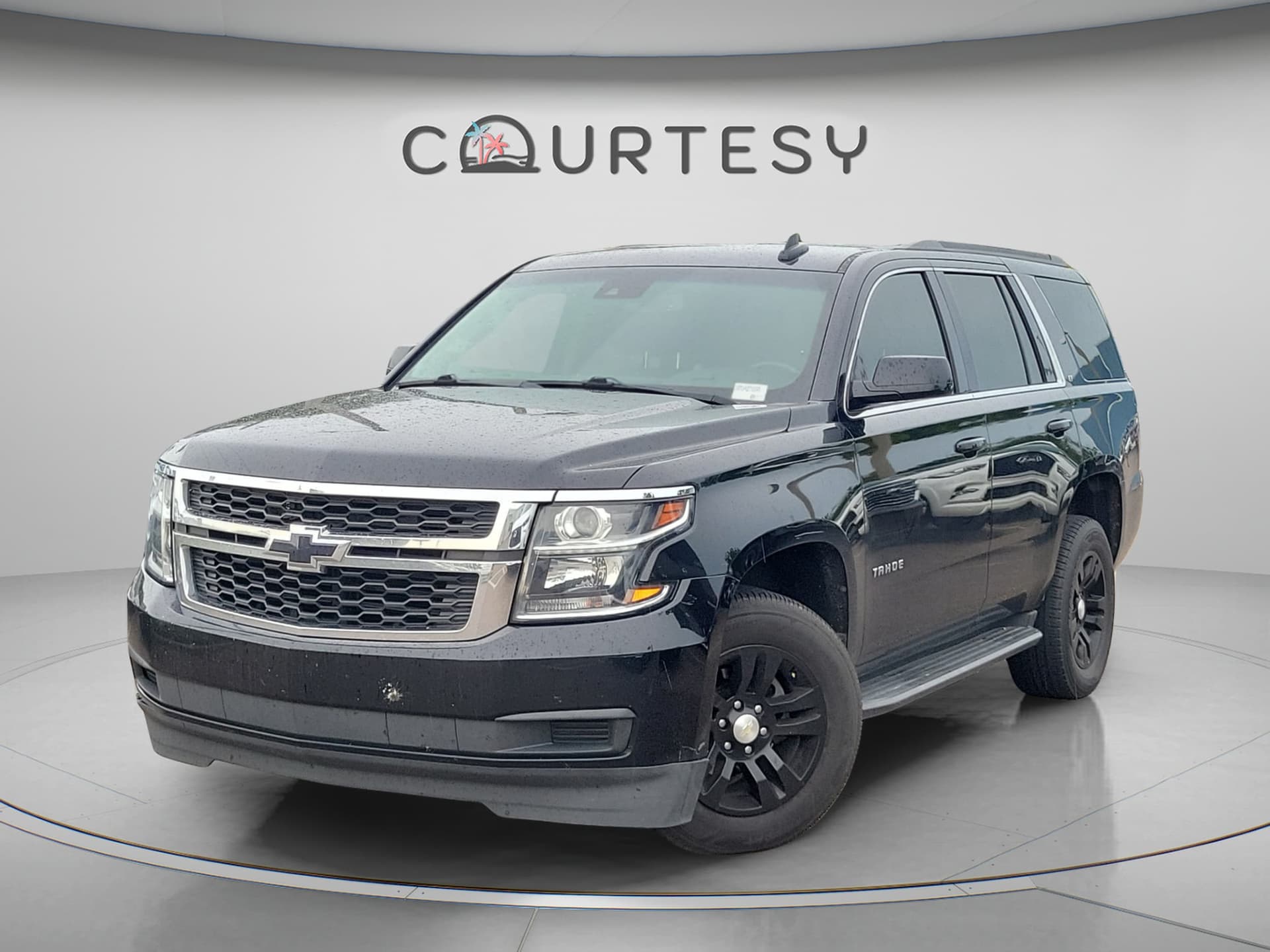 2018 Chevrolet Tahoe LT — photo 1 of 31