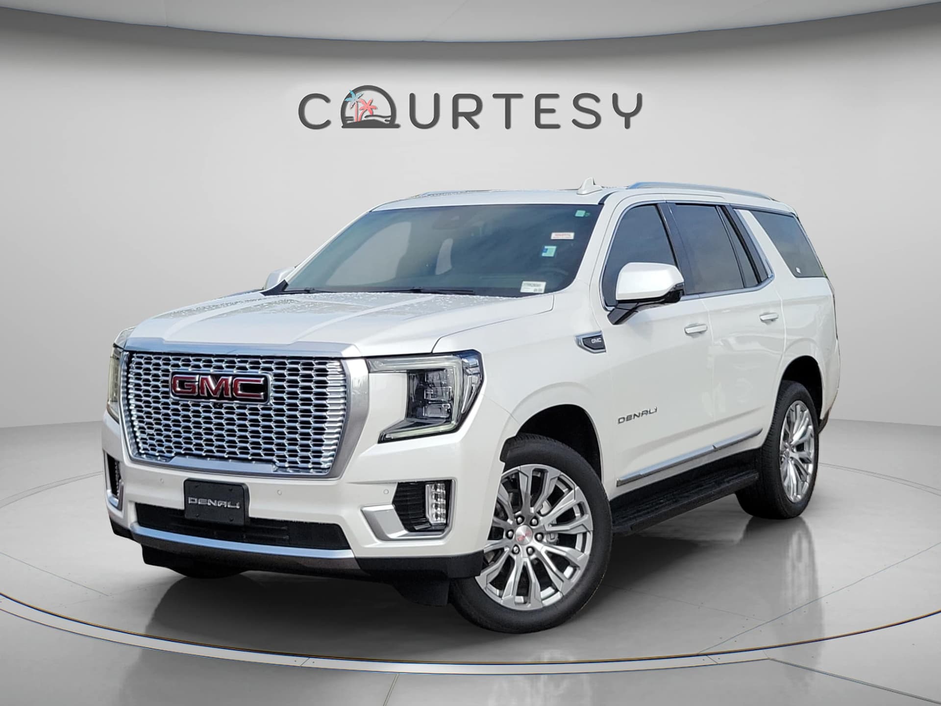 2024 GMC Yukon Denali — photo 1 of 33