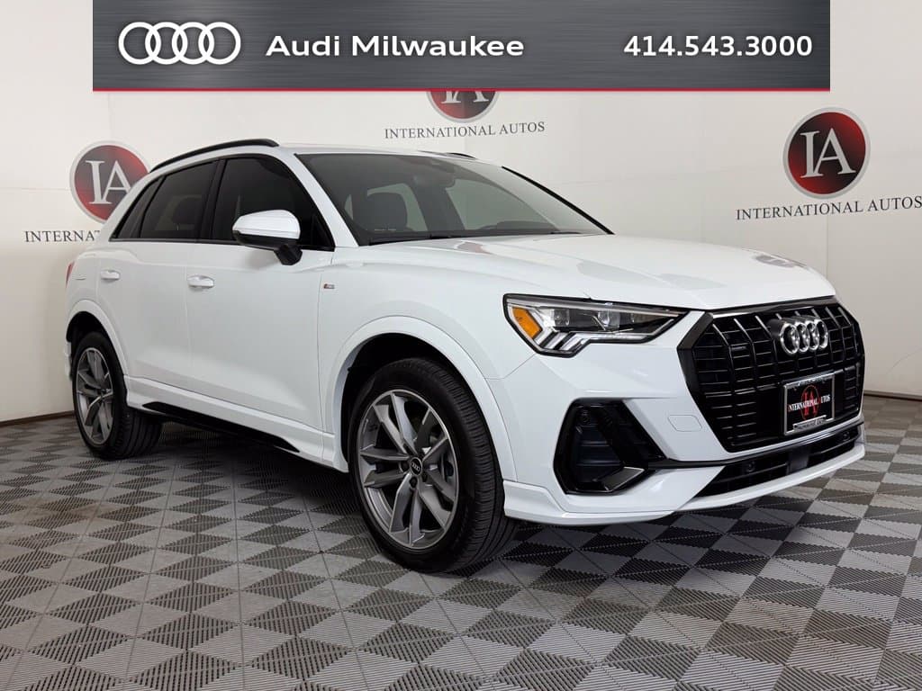2021 Audi Q3 Premium Plus — photo 1 of 43