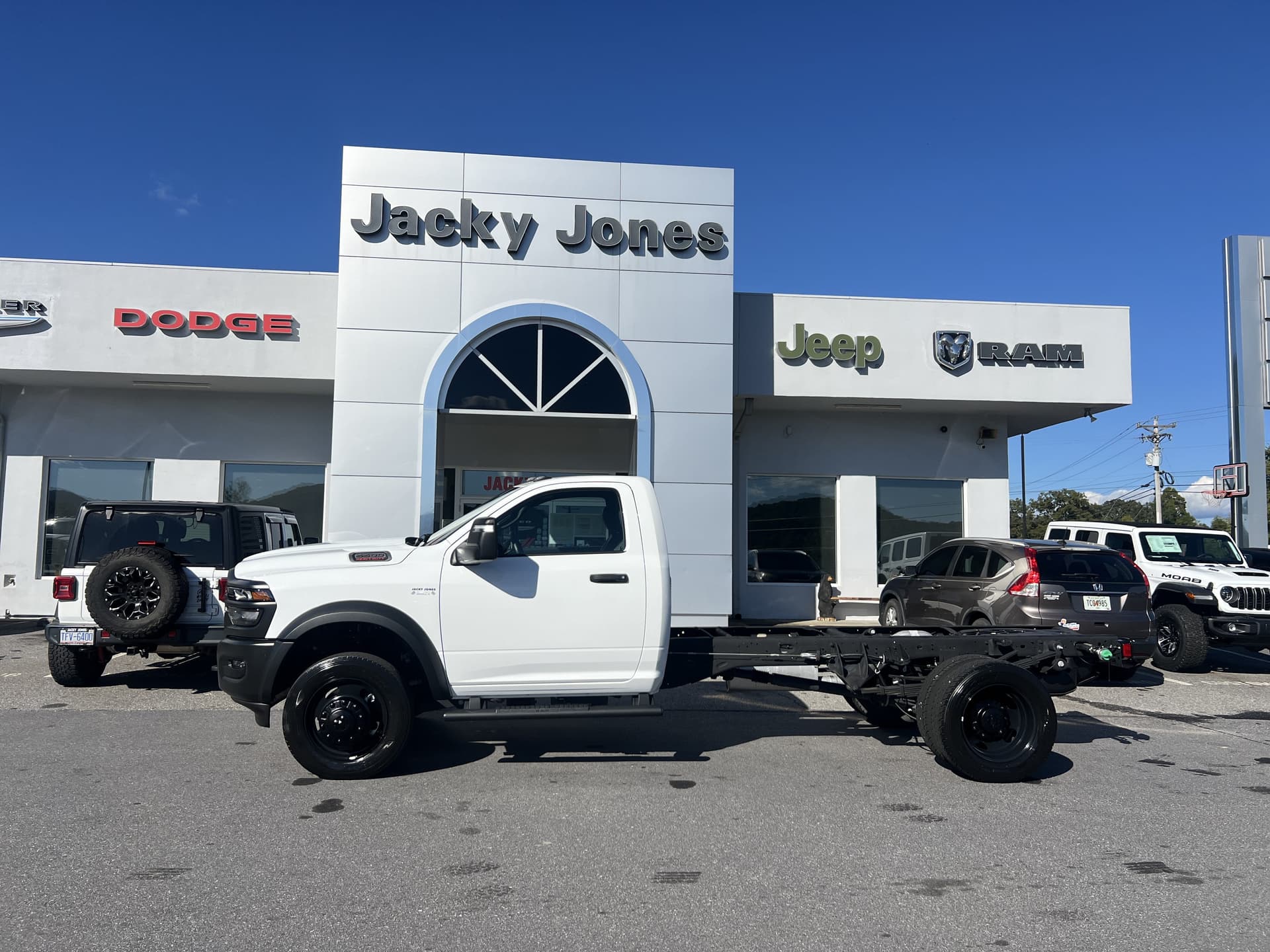 2025 RAM 5500 Chassis Cab Tradesman — photo 1 of 26
