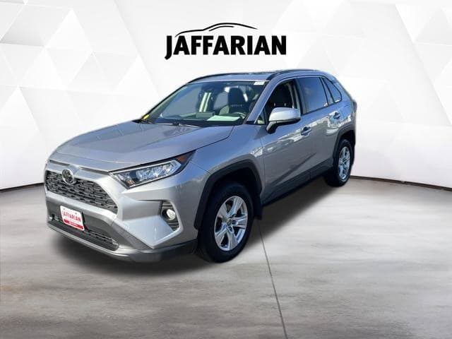 2020 Toyota RAV4 XLE — photo 1 of 12