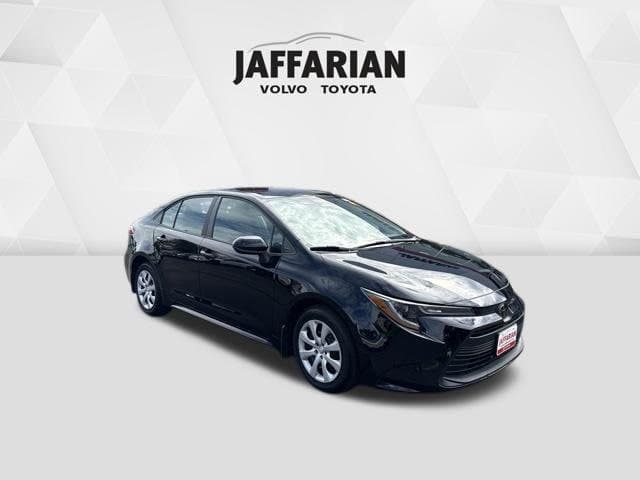 2024 Toyota Corolla LE — photo 1 of 9