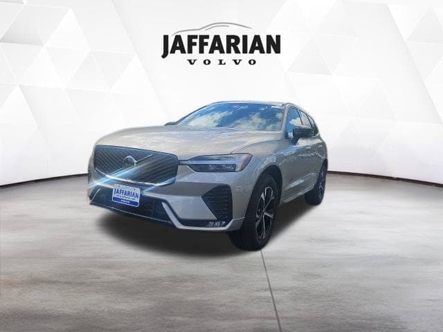 2027 Volvo XC60 Base — photo 1 of 10