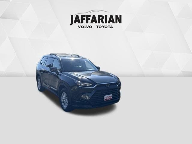 2024 Toyota Grand Highlander XLE — photo 1 of 12