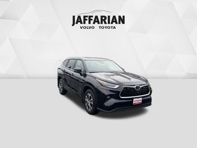 2026 Toyota Highlander Hybrid XLE — photo 1 of 11