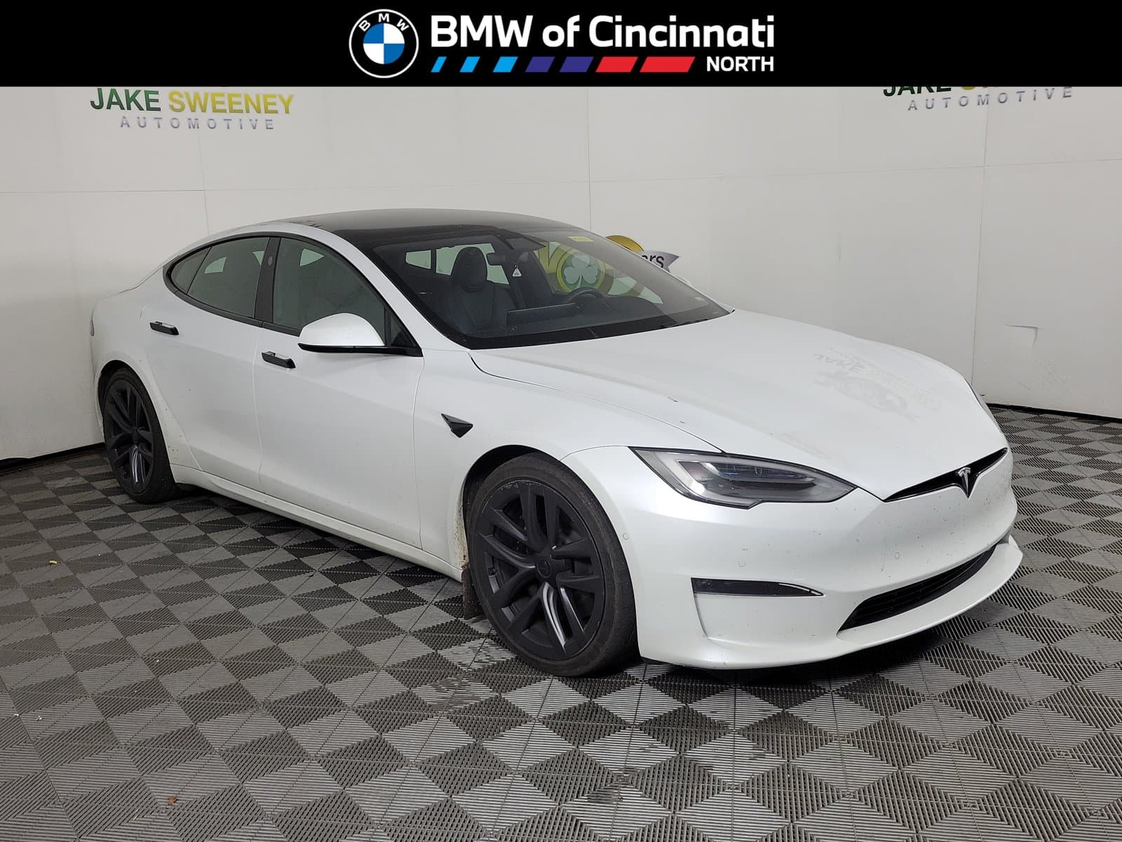 2021 Tesla Model S Plaid — photo 1 of 8