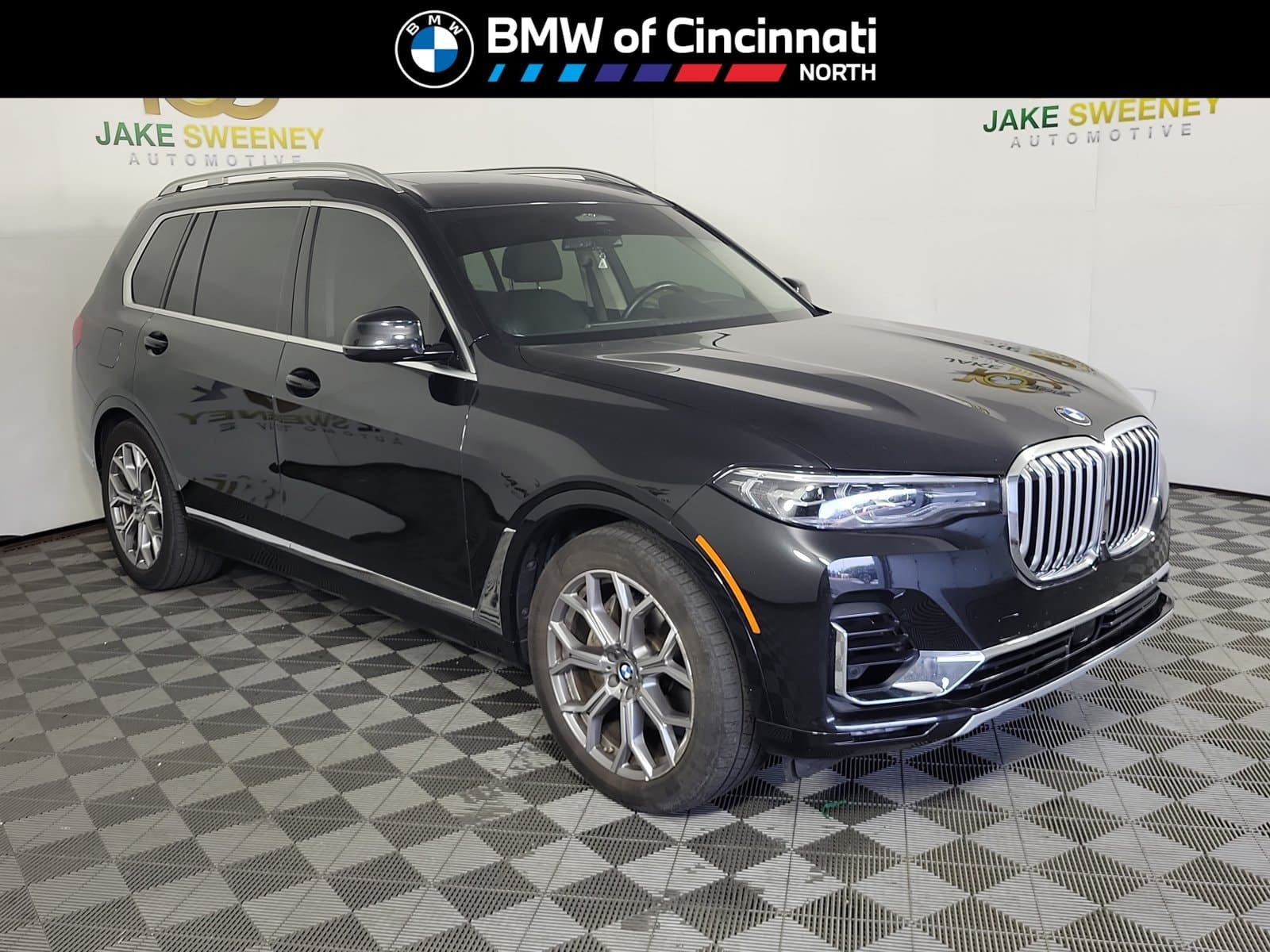 2022 BMW X7 xDrive40i — photo 1 of 8