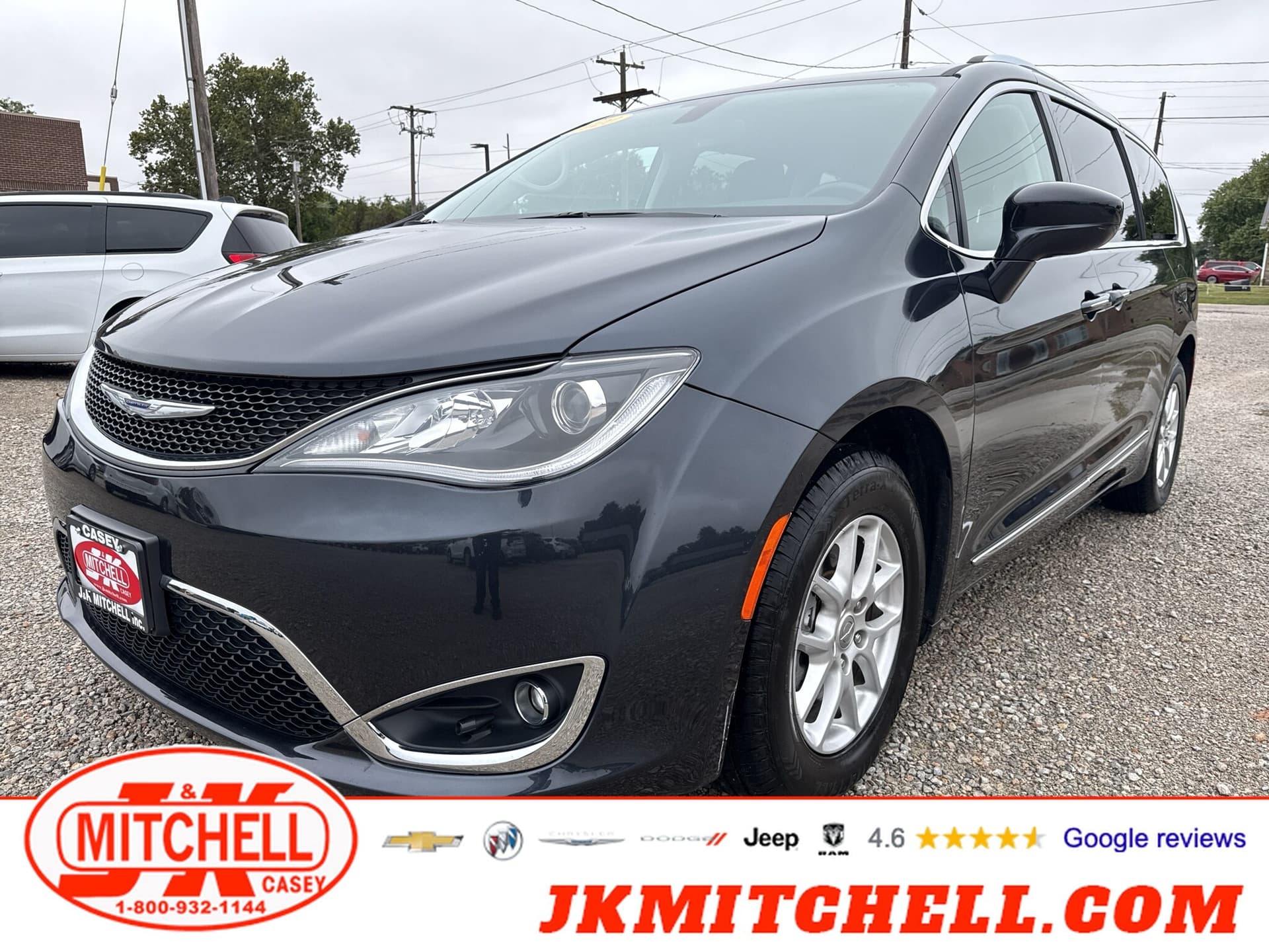 2020 Chrysler Pacifica Touring L — photo 1 of 28