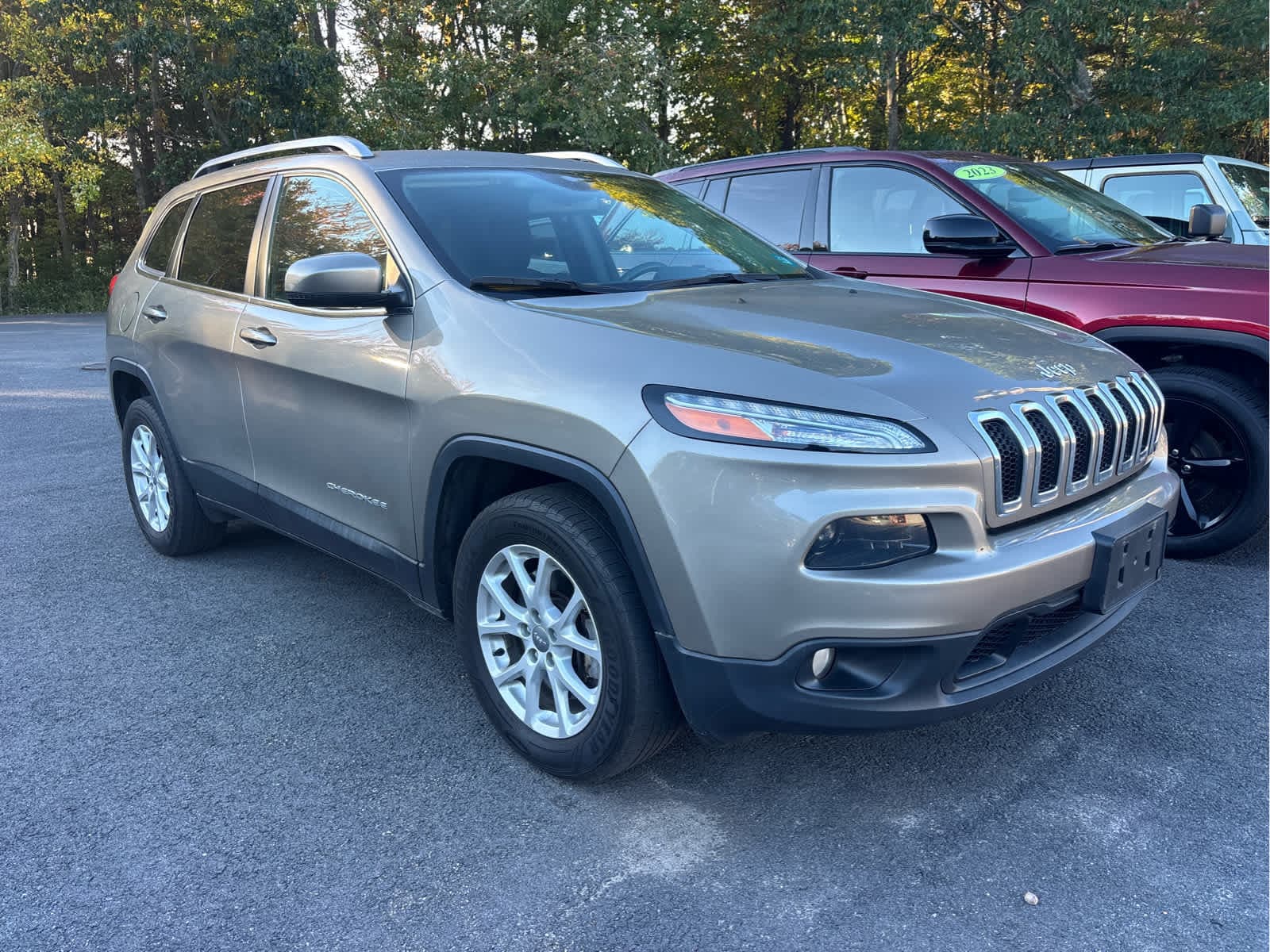 2016 Jeep Cherokee Latitude — photo 1 of 3
