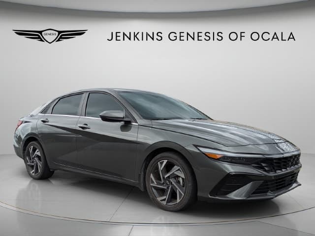 2025 Hyundai Elantra SEL Convenience — photo 1 of 11