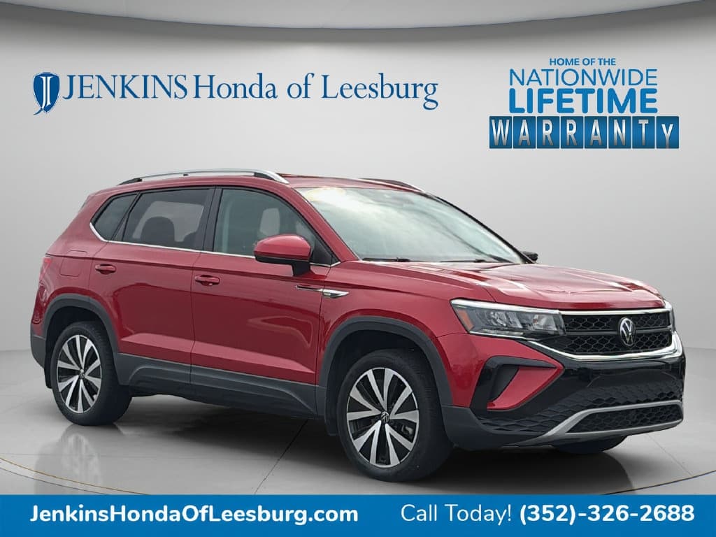 2024 Volkswagen Taos Base — photo 1 of 28