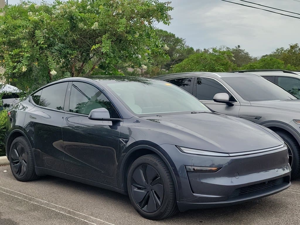 2026 Tesla Model Y Base — photo 1 of 11