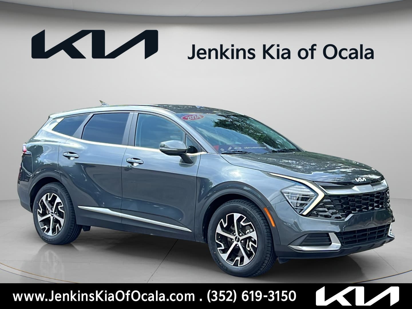 2024 Kia Sportage EX — photo 1 of 35