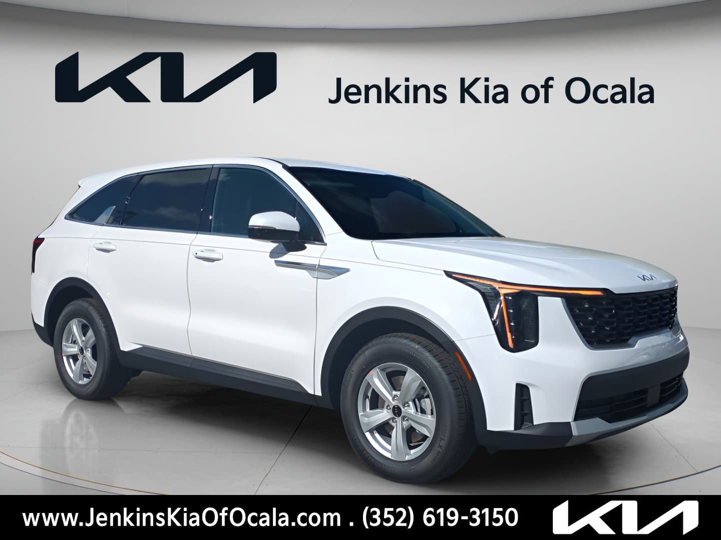 2026 Kia Sorento LX — photo 1 of 32
