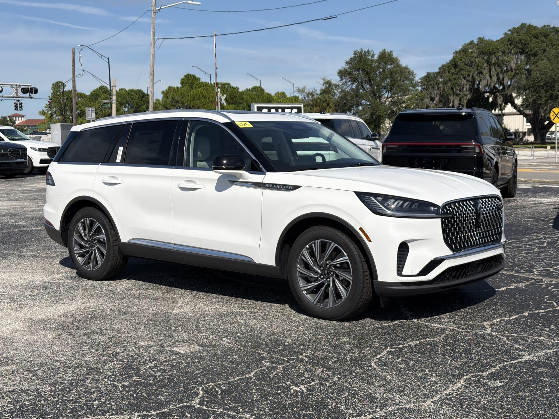 2027 Lincoln Aviator Premiere — photo 1 of 37