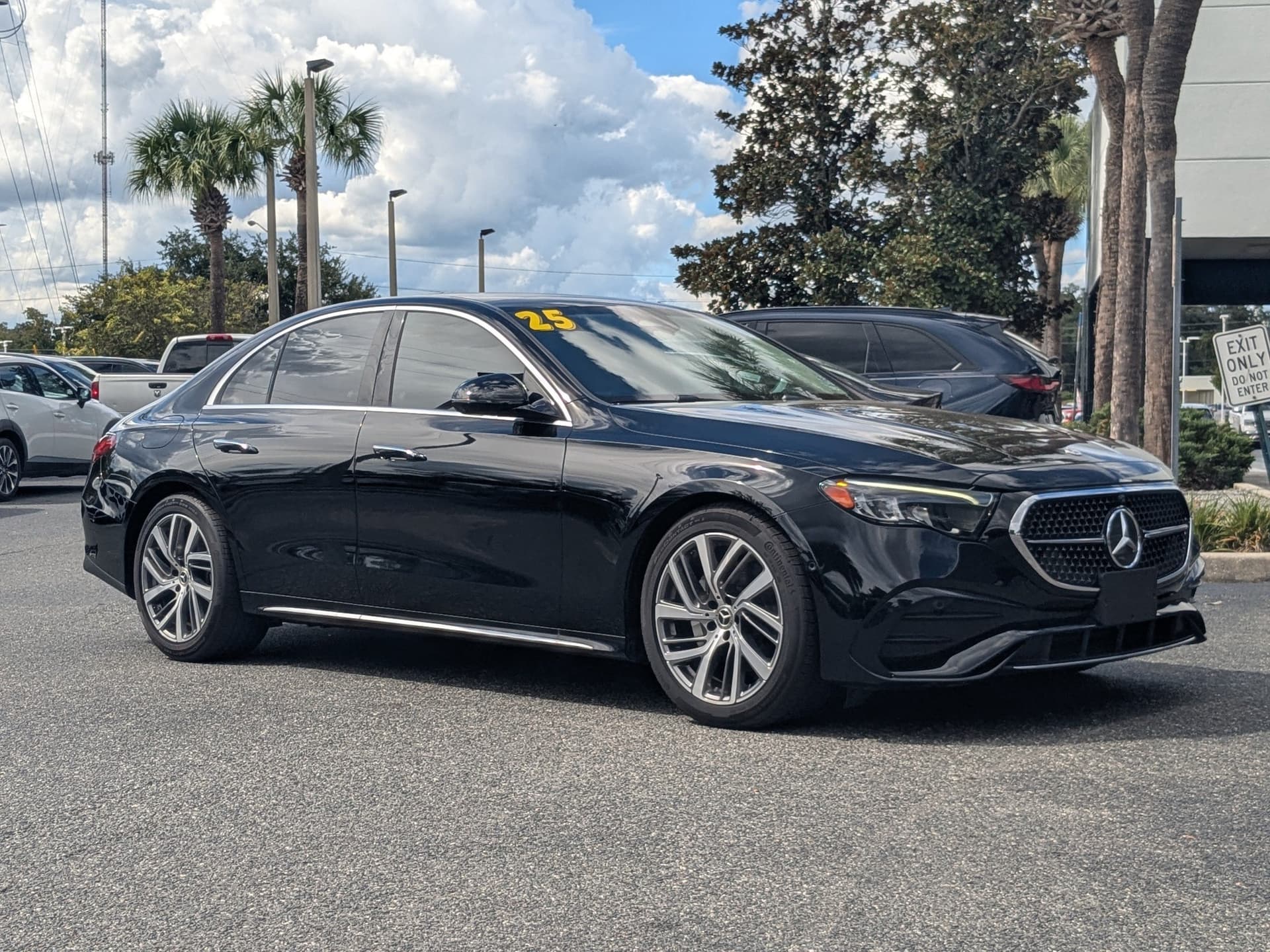 2025 Mercedes-Benz E-Class E 350 — photo 1 of 30