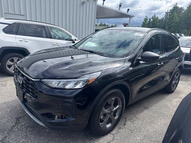 2025 Ford Escape ST-Line — photo 1 of 3