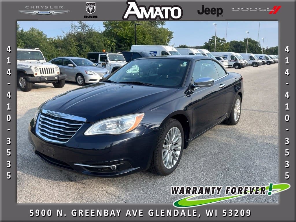 2011 Chrysler 200 Limited — photo 1 of 8