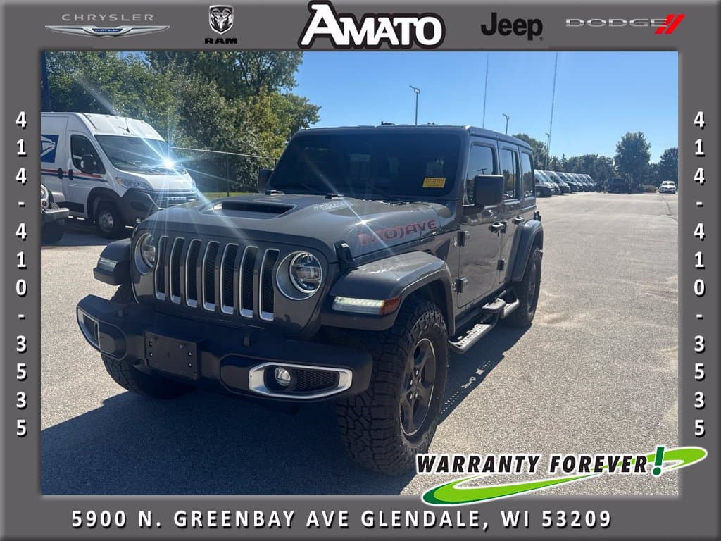 2022 Jeep Wrangler Unlimited Sahara — photo 1 of 8