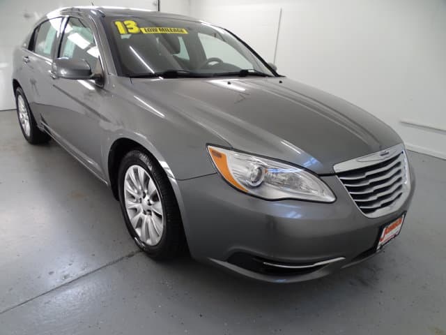 2013 Chrysler 200 LX — photo 1 of 25
