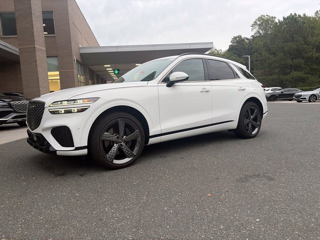2022 Genesis GV70 3.5T Sport — photo 1 of 11