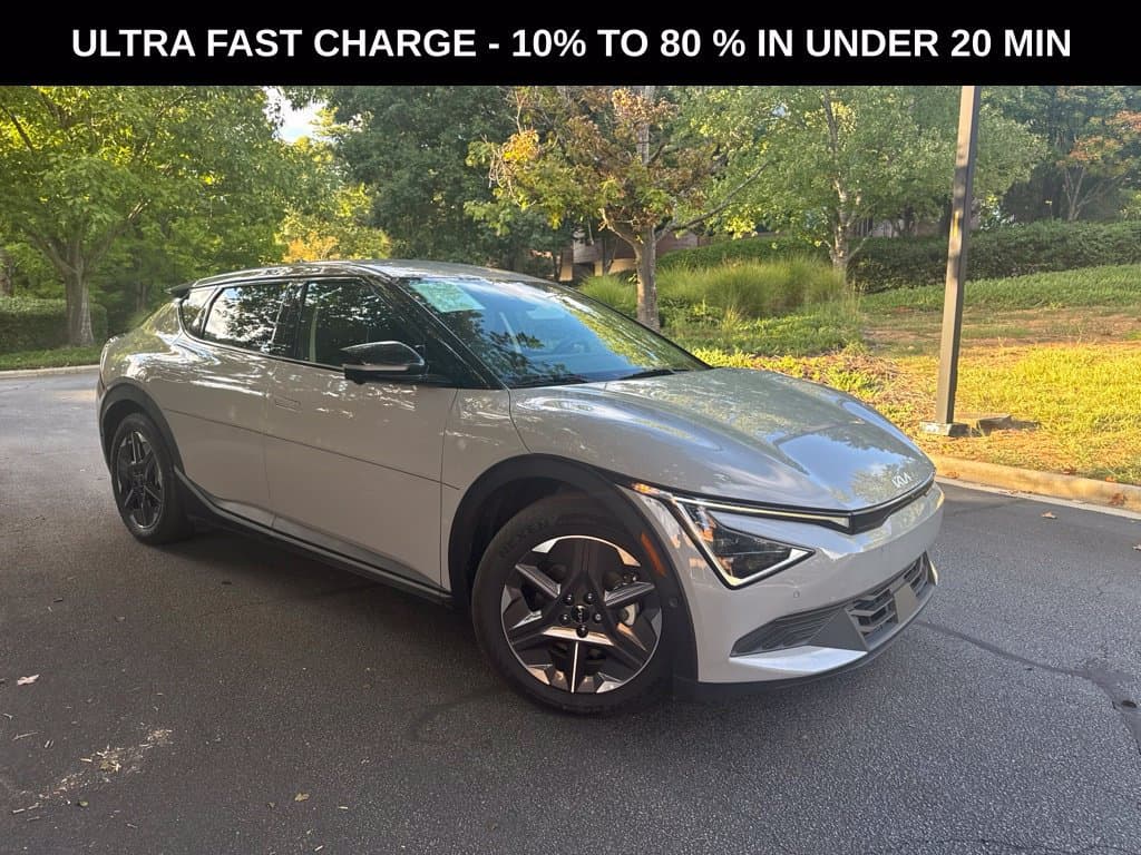 2025 Kia EV6 Light — photo 1 of 36