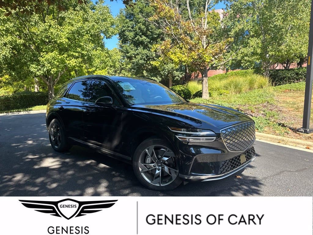 2023 Genesis Electrified GV70 Advanced — photo 1 of 32
